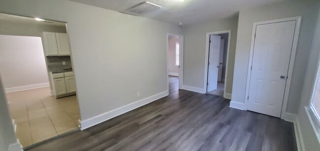 Photo - 222 Woodrow St
