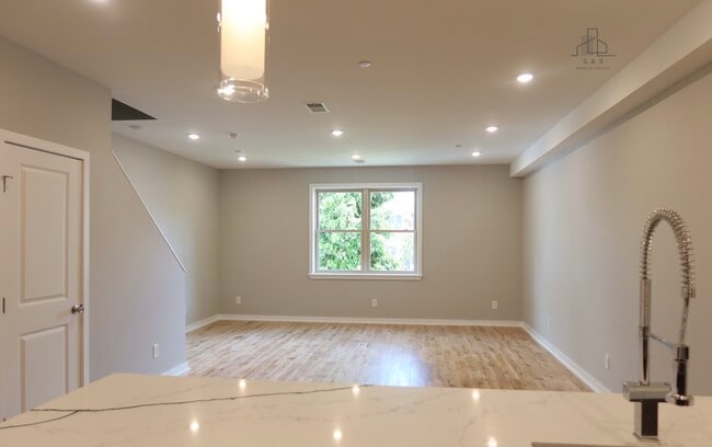 Photo - 431 N 41st St