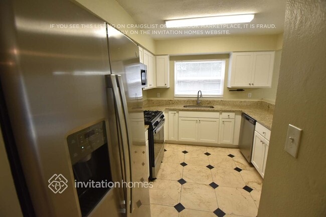 Photo - 9 N Aurora Dr