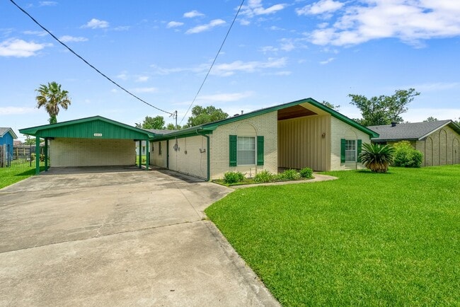 Photo - 2213 Vine St