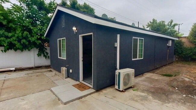 150 W Olive St