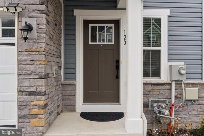 Photo - 120 Arden Wy