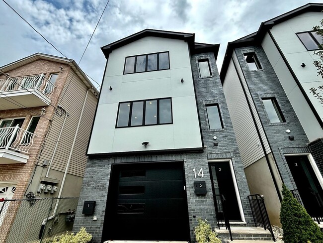 Building Photo - 14 Terhune Ave Unit 2