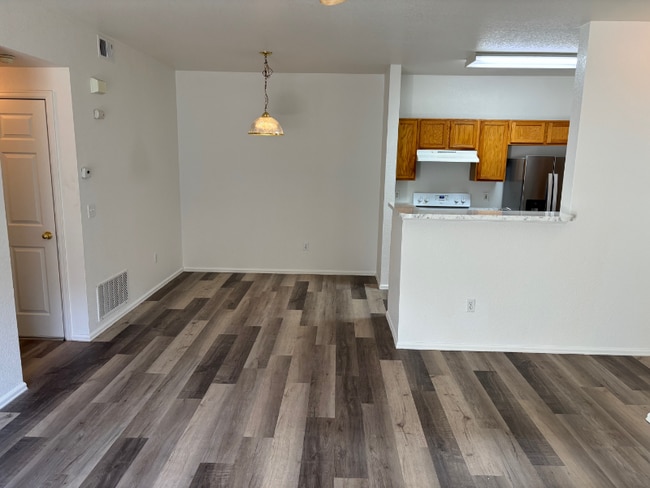 Photo - 912 S Yampa St Unidad 203