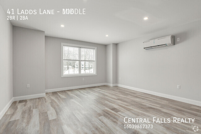 Building Photo - 2 Bedroom! Available Now! Unit 106 Rental