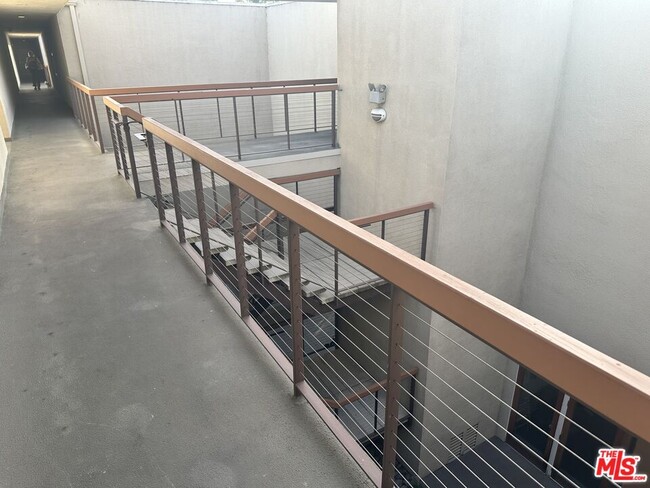 Photo - 330 S Barrington Ave Unit 307