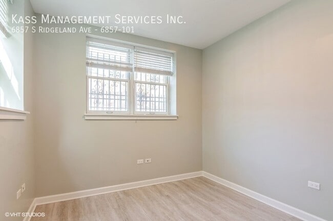 Photo - 6857 S Ridgeland Ave Unit 6857-101