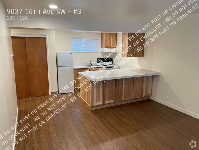 Building Photo - West Seattle - Renovated 1 Bedroom - 1 Bat... Unit #3 Rental