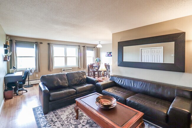 Photo - 40 Owen St Unit E12