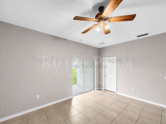 Photo - 1322 Trafalgar Pkwy