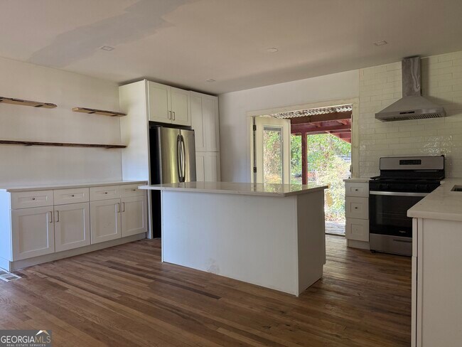 Photo - 2581 Farley St