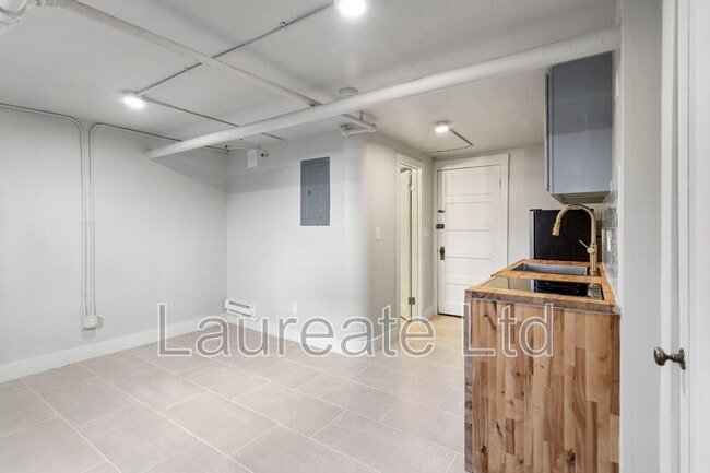 Photo - 1050 N Pearl St Unidad 2B