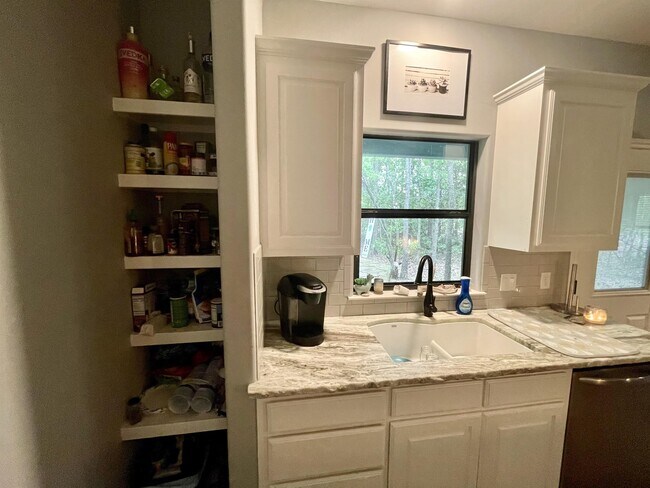 Photo - 11357 Oak Lake Rd