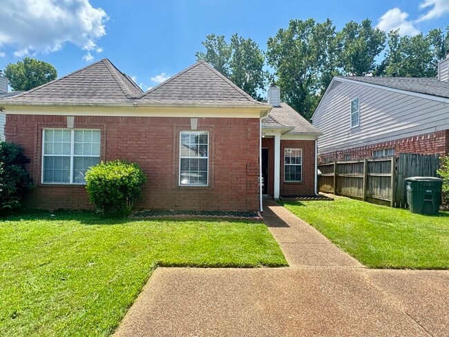 Building Photo - 1217 Brady Hollow Ln Rental