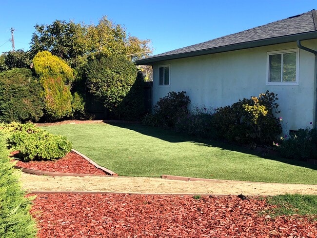 Photo - 192 Clifford Ave