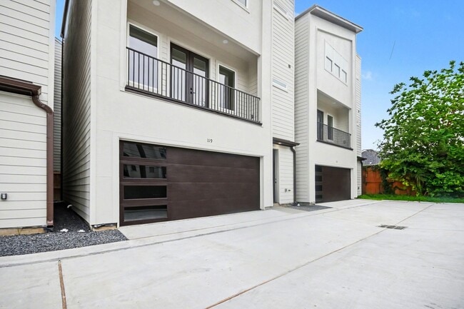 Photo - 119 Milby St