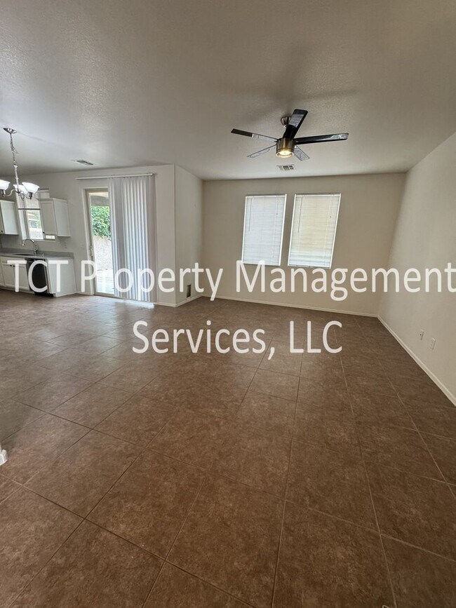 Photo - Beautiful 4 bedroom + loft in Johnson Ranch