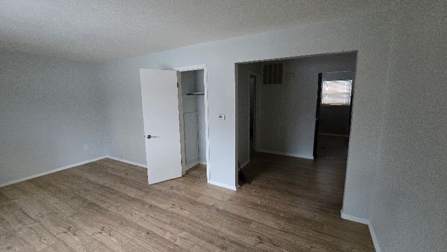 Photo - 1939 Perth St Unit 1