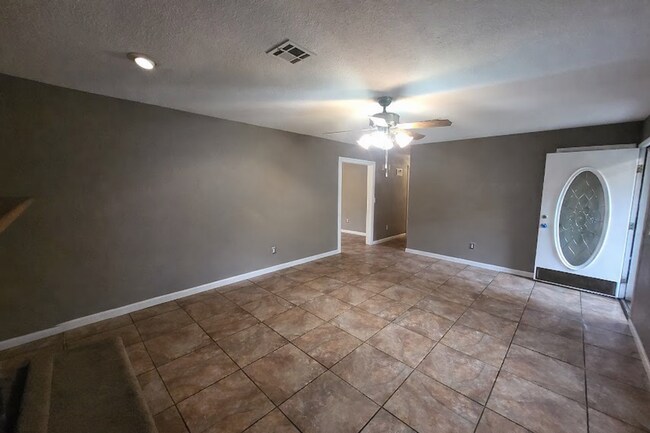 Photo - Belleview, FL — 3BR / 2BA Home w/ Garage + Fenced Yard!