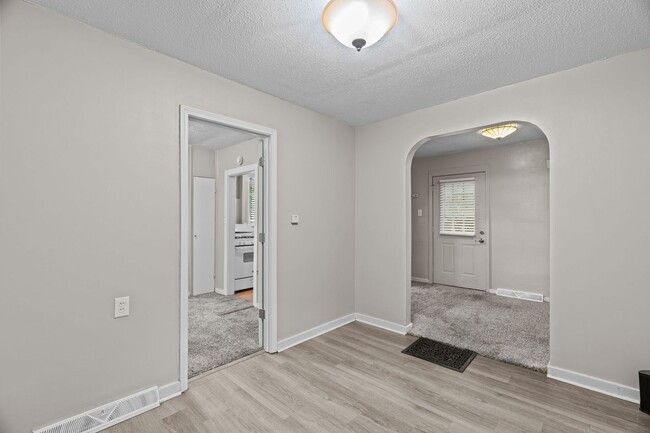 Photo - 2936 N Hanley Rd