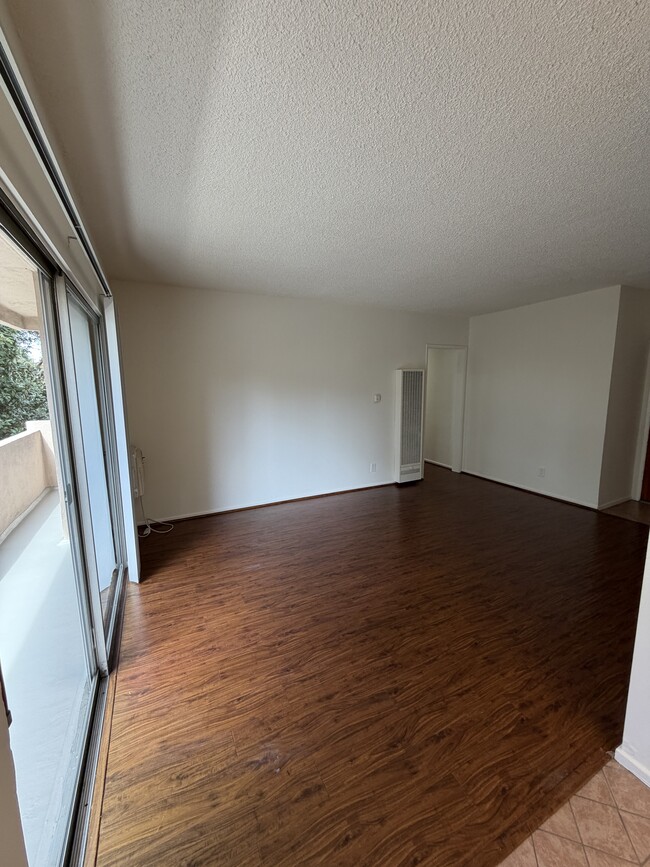 Photo - 1616 Armacost Ave