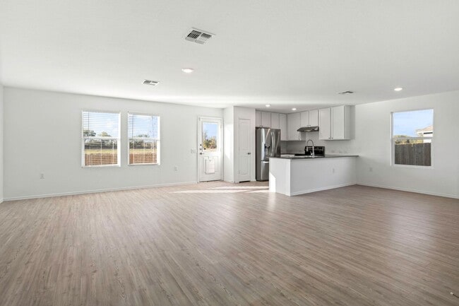 Photo - Southside gem! 4 bedrooms, loft, open floor plan less than 10 miles from the Toyota plant