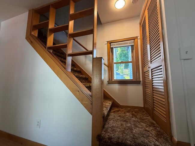 Photo - 352-354 W Main St Unit 352 W Main St