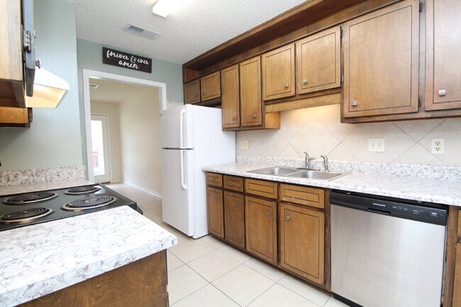 Photo - Pet-friendly 3/2 Milton patio home with ga...