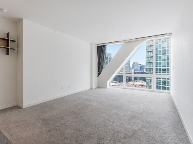 Photo - 510 W Erie St Unit 1207