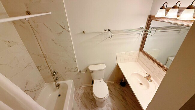 Photo - 238 W 31st St Unit 2W