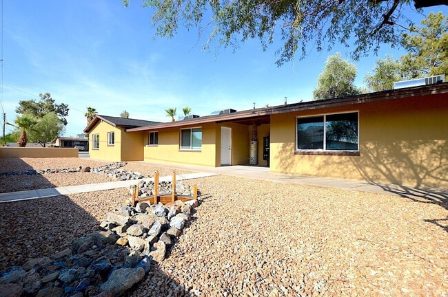 Photo - 1119 N 35th St Unit 6