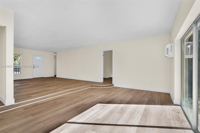 Photo - 130 NW 48th St