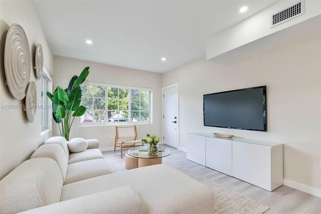 Photo - 1852 SW 22nd Terrace Unit 2