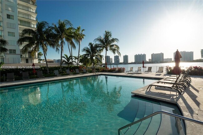 Photo - 18100 N Bay Rd Unit 504