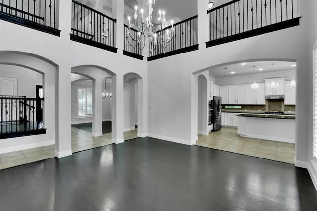 Photo - 410 Aylesbury Ct