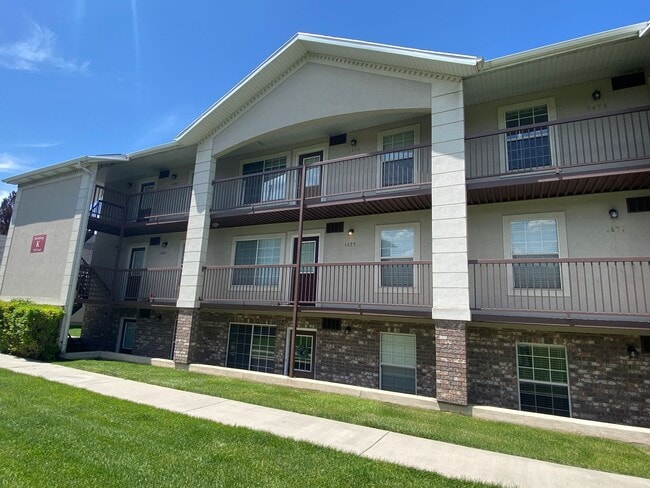 Building Photo - Fantastic Orem Condo
