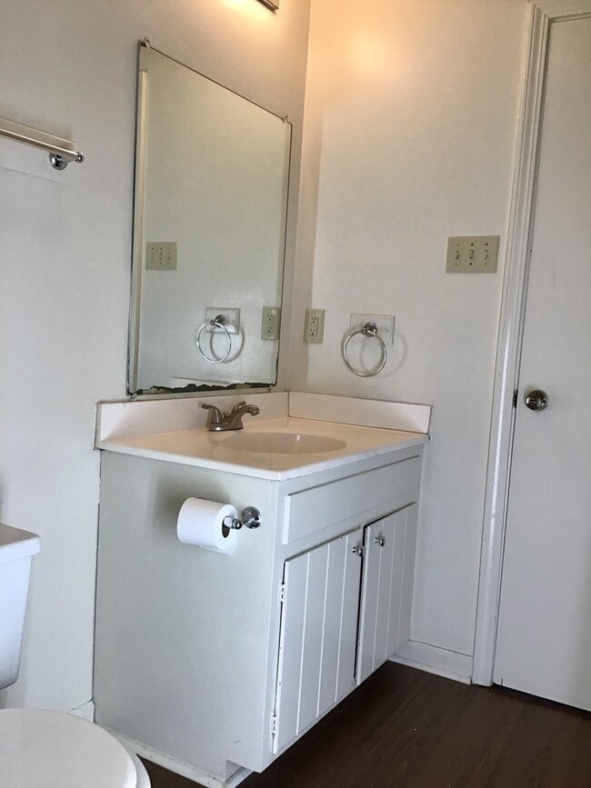 Photo - Beautiful 3 Bedroom Apartment. Great place at an affordable price.