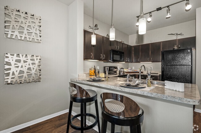 1 BR 1 BA, 775 SF. - Gateway Cedars Apartments