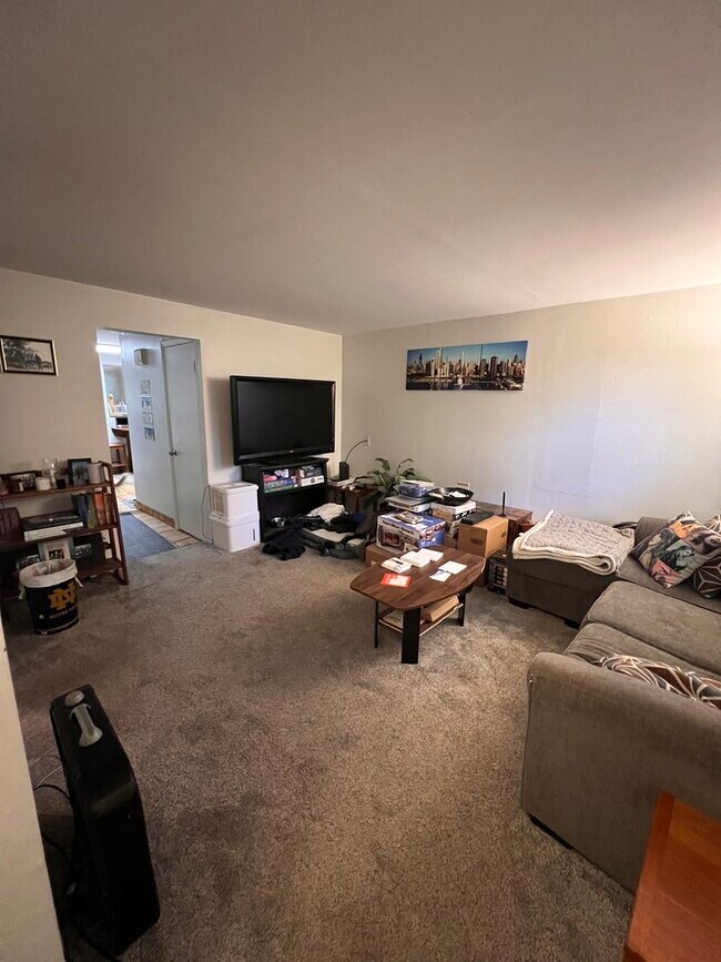 3433 N Oakley Ave House House Rental in Chicago, IL