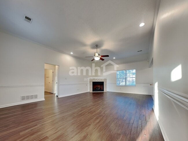 Photo - 8014 New Castle Cv