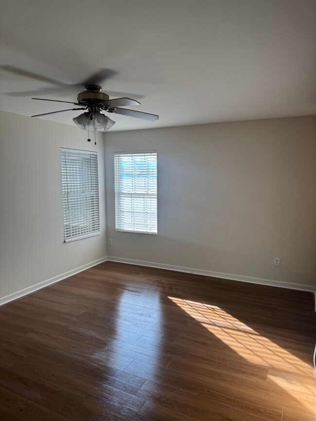 Photo - 2205 Lannigan Dr