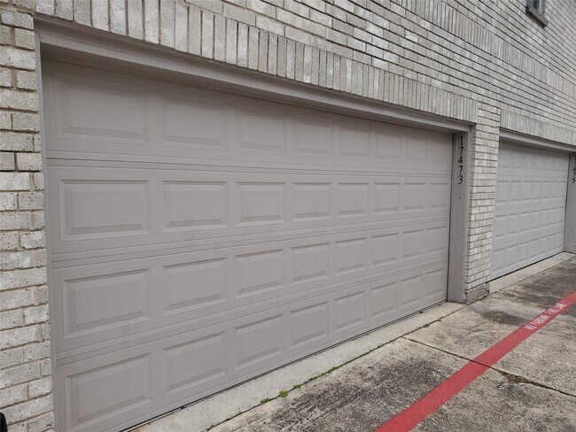 Photo - 17473 Red Oak Dr Unit 7473