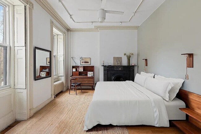 Photo - 198 Sixth Avenue Unidad 3