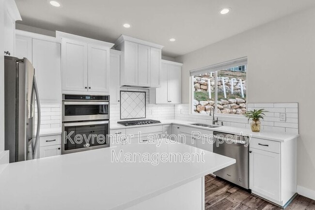 Photo - 1432 E Daylily Ct