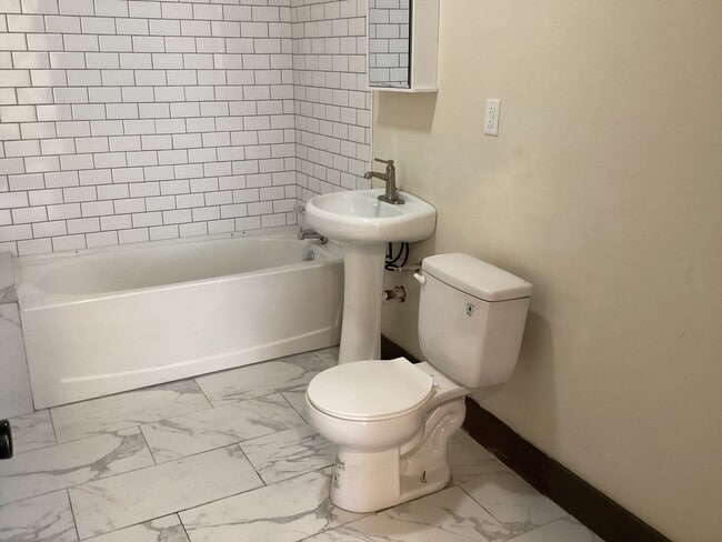 Photo - 1219-21 N 33rd St Unit 1219-lower