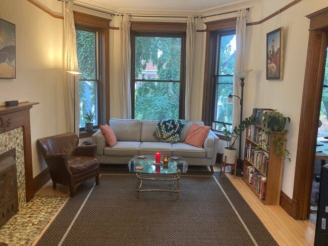 Photo - 3117 N Clifton Ave Unit 3