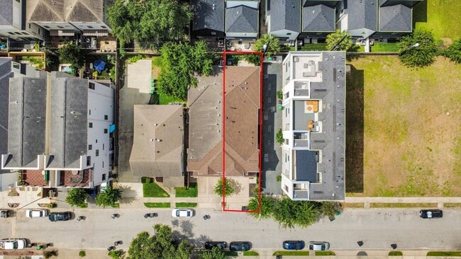 Photo - 605 W Polk St Unit B