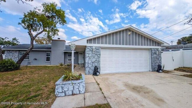 Photo - 122 Galiano Ct