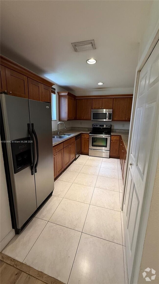 Building Photo - 5838 Devonshire Blvd Rental