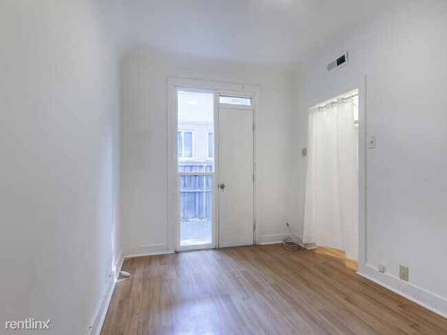 Photo - 2 br, 1 bath Triplex - 115 South 1000 East...